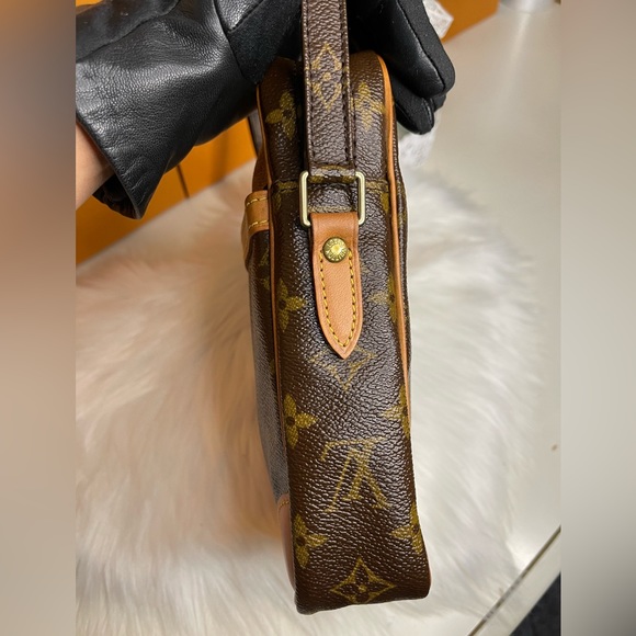 ❌SOLD❌
🌸DANUBE CROSSBODY SHOULDER BAG MONOGRAM - Picture 12 of 16